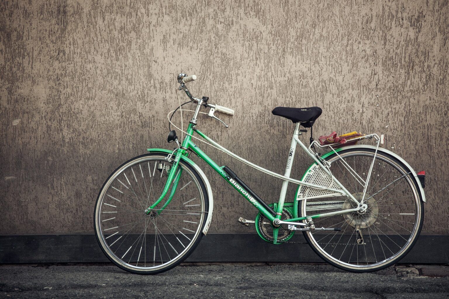 alternare camminata e bicicletta