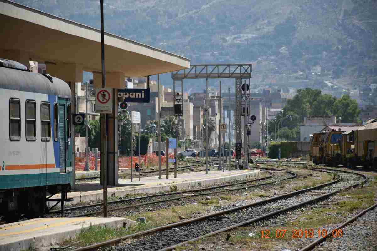 Il viaggio interminabile in treno da Trapani a Ragusa
